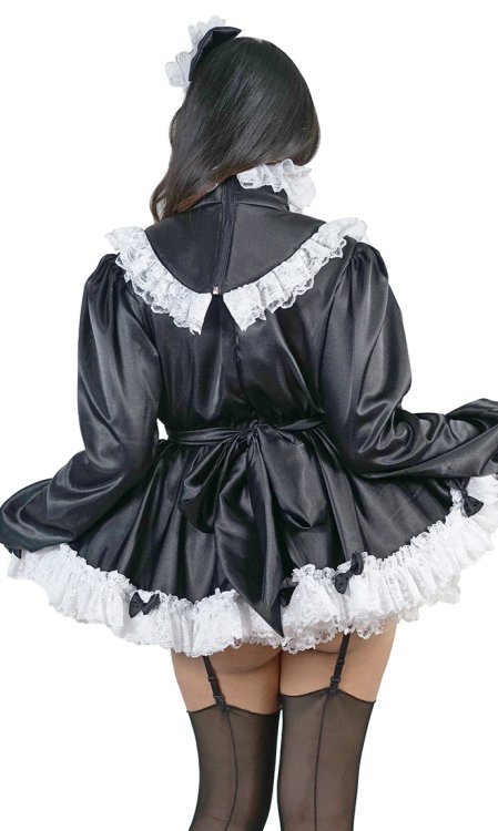 Etienne Sissy Maid