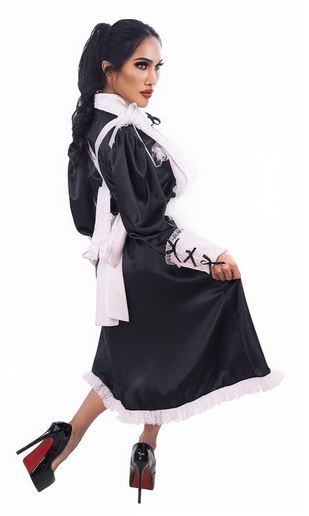 Miss Milly Maid (Long Frilly Pinny)