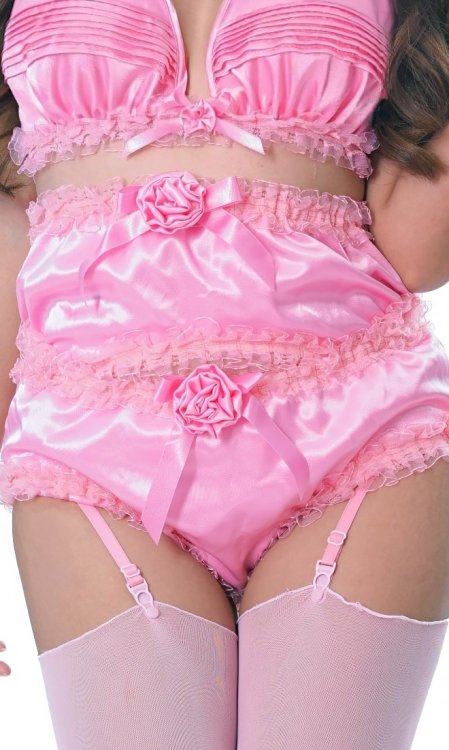 Sweet Rose Suspender Belt