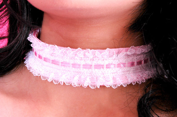maids choker 3