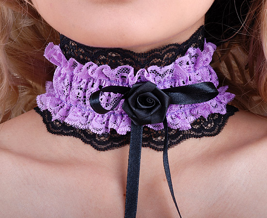 wanida net and lace choker 5