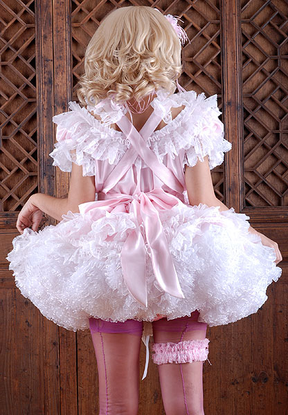 jezebelle sissy maid 15